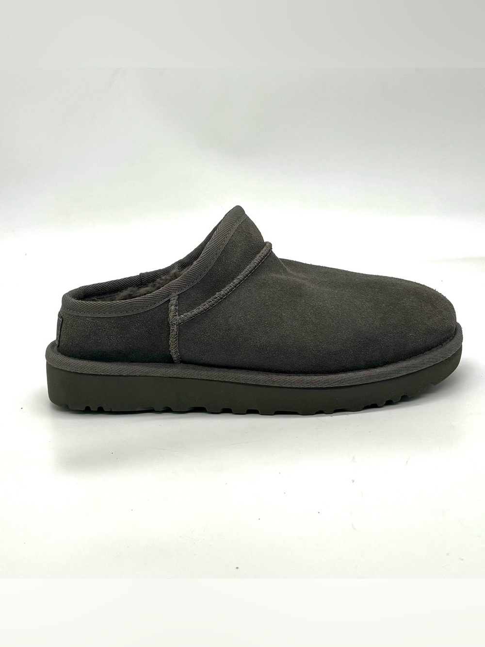 UGG Classic Slipper
